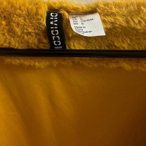 H&M Faux fur Coat , gold color, size L preowned - Picture 5 of 5